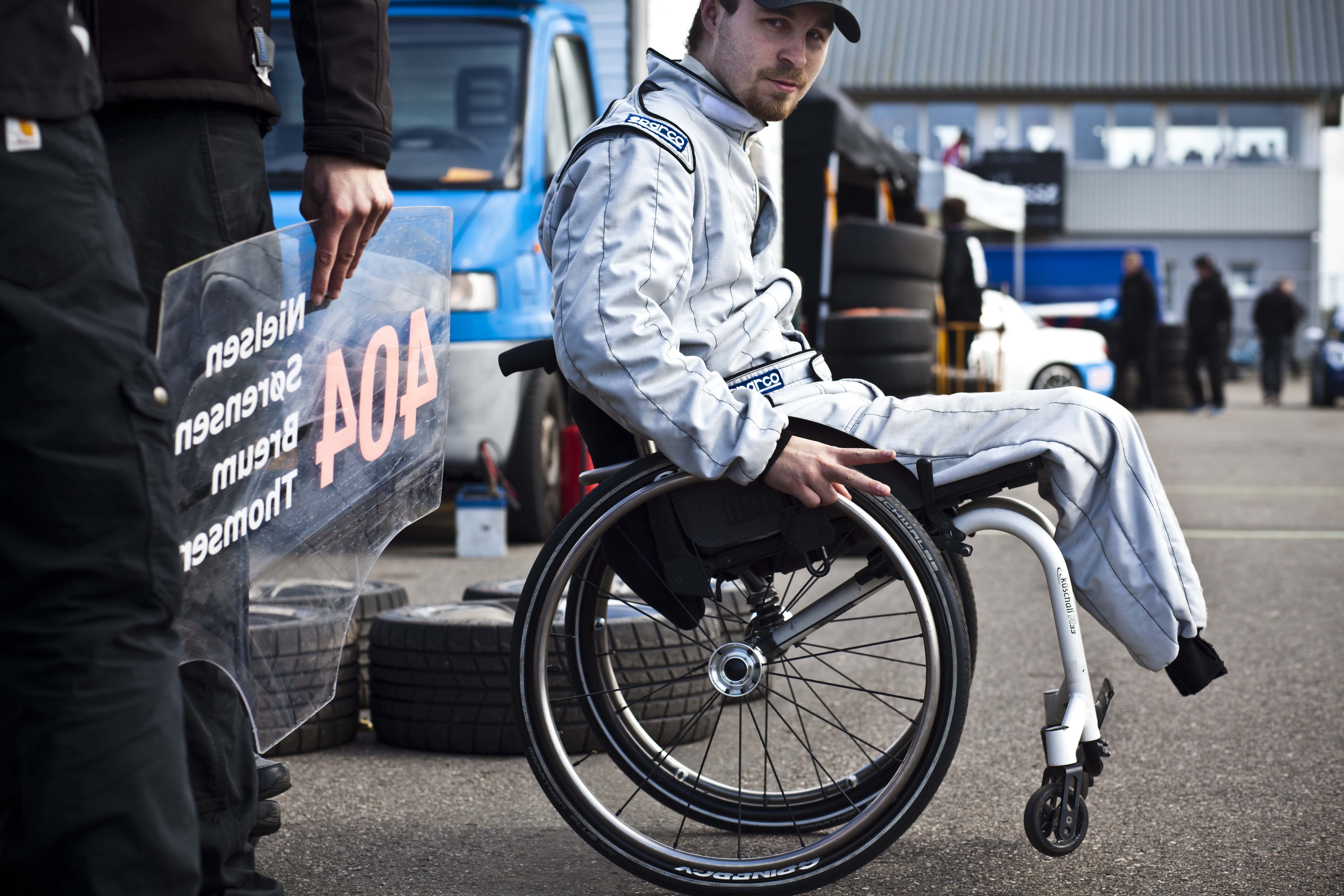 Chris Breum gør klar til sit første motorløb
(Foto: Lars Hjortskær)